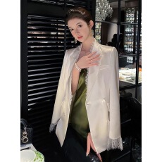 批发爆款高级设计感缎面西装外套女2025<b class='q'>秋</b>冬季新款白色宽松小西服上衣