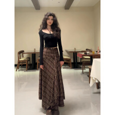 批发美式复古咖色格子不规则下摆半身裙女高腰大裙摆百褶a字显瘦<b class='q'>长裙</b>
