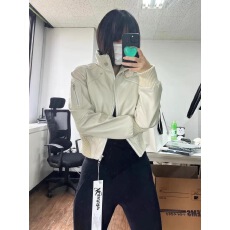 批发时髦高街<b class='q'>短</b>皮衣<b class='q'>外套女</b>2025早秋新款修身百搭设计感小众机车PU夹克