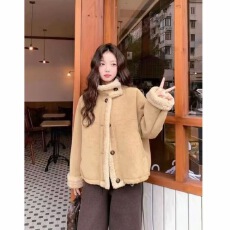 批发美拉德复古加绒加厚皮毛一体<b class='q'>短款</b>外套女冬季新款小个子毛毛上衣女