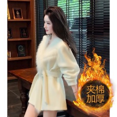 批发阔太太洋气高端小香风<b class='q'>大衣</b>气质高级感白色毛绒拼接毛呢<b class='q'>外套</b>女秋冬