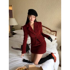 批发小香风红色套装裙<b class='q'>女</b>高级感复古气质小众短款<b class='q'>西装</b>外套包臀短裙套装