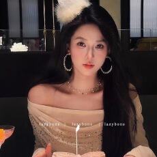 批发秋冬纯欲千金感绝美独特荡领<b class='q'>上衣</b>女外穿小众<b class='q'>网纱</b>烫钻修身打底T恤