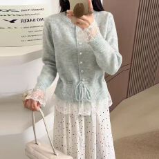 批发温柔风圆领蕾丝拼接长袖毛衣外套<b class='q'>女</b>秋冬新款韩系抽绳收腰针织上衣