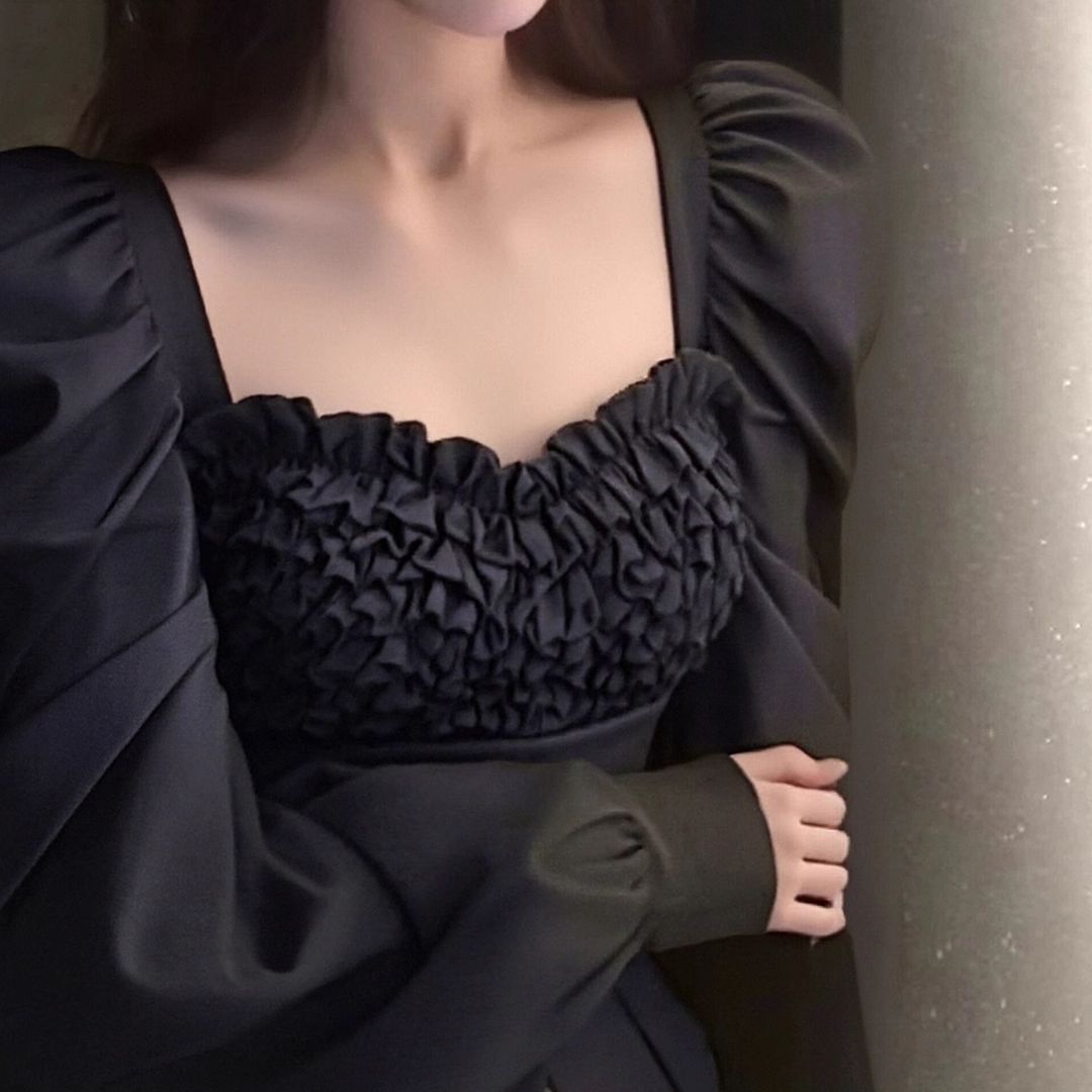 검정색 튜브탑 레이스 긴팔 조끼 여성 2026 가을 새로운 한 부서 품격 디자인 센스 Chic 몸매 가꾸기 짧은 맨위