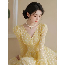 批发法式黄色波点<b class='q'>雪纺</b><b class='q'>连衣裙</b>2026新款女早秋穿搭高端气质超好看长裙子