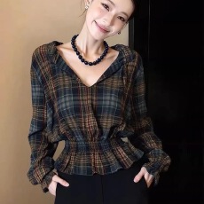 批发法式复古格纹衬衫女春季2026新款长袖V领收腰<b class='q'>设计</b>感小众气质上衣