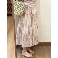 2026油画风粉色碎花蛋糕裙温柔显瘦春夏出游出片氛围感百搭