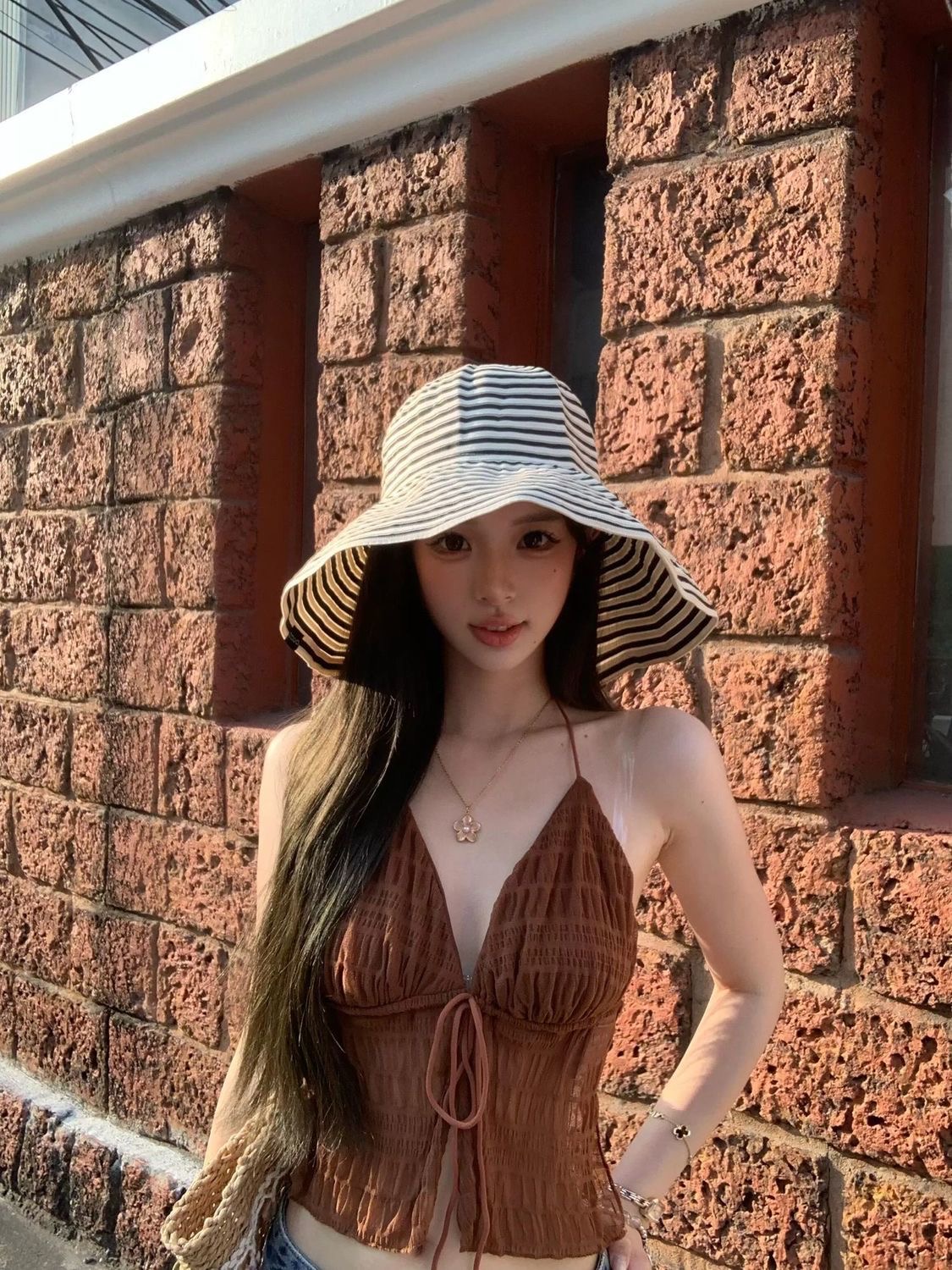 브라운 레이스업 허리 수축 캐미솔 슬림해 보이는 섹션