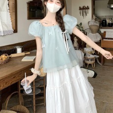 批发白色<b class='q'>泡泡袖</b><b class='q'>雪纺上衣</b>女夏法式娃娃衫短款卡腰小衫显瘦遮肉短袖衬衫