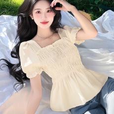 批发2026洋气雪纺衬衫法式夏季新款短袖短款设计别致泡泡方领上衣女