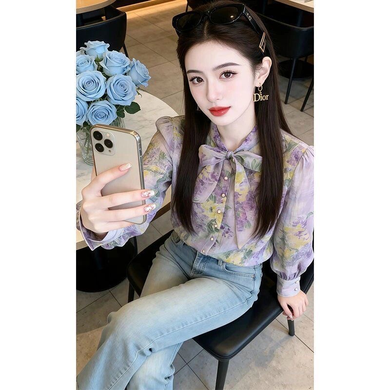 나비 매듭 보라색 프린트 디자인 센스 얇은 셔츠 여성 고급 센스 빛 럭셔리 연령 감소 외국 가스 맨위 2026 새로운