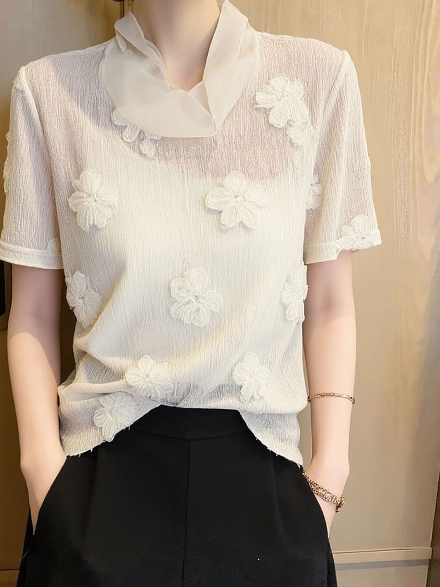 출퇴근 바람 3 차원 꽃 자수 디자인 반팔 여성 셔츠 한국 스타일 여름 새로운 화이트 스탠드 칼라 슬림해 보이는 맨위