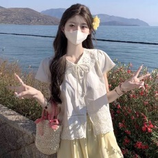 批发法式蕾丝上衣系带2026年夏季新款娃娃小个子短款多巴胺穿搭<b class='q'>衬衫</b>潮