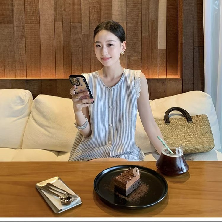 프랑스식 레트로 민소매 여성 셔츠 스트라이프 조끼 외출용 레이스 레이스 작은 셔츠 아마 맨위