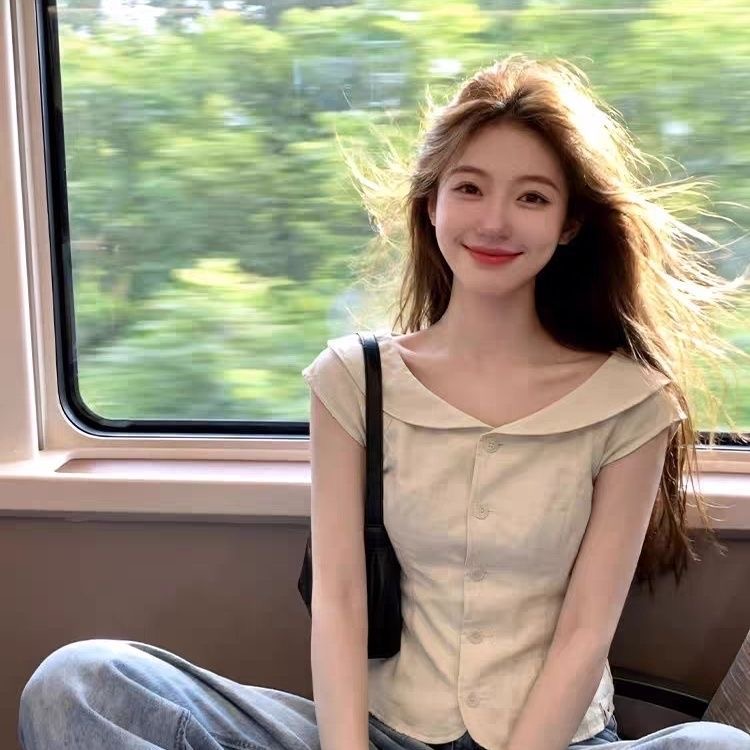 한 부서 라운드 넥 도트 무늬 나비 매듭 반팔 작은 셔츠 여성 2026 여름 Chic 슈퍼 잘 생긴 허리 수축 품격 맨위