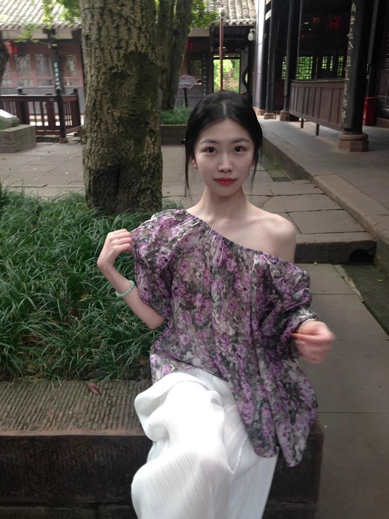 한 부서 보라색 꽃무늬 오프숄더 반팔 셔츠 여자 여름 자이언트 잘 생긴 작은 키 품격 루즈핏 작은 셔츠 맨위