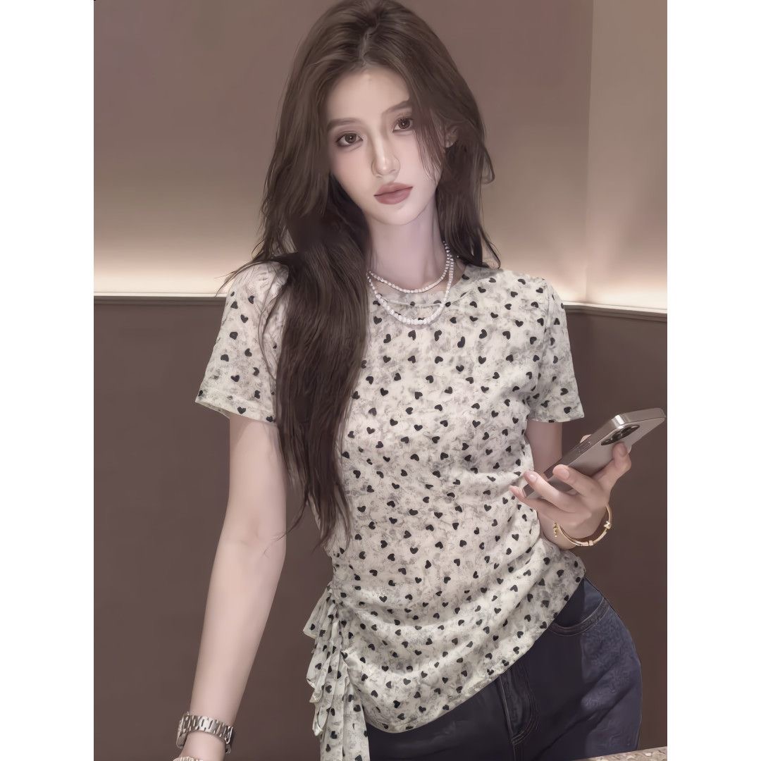 긍정적 인 어깨 디자인 라운드 넥 하트 반팔 티셔츠 여성 여름 새로운 이중층 망사 비대칭 만나는 슬림해 보이는 맨위