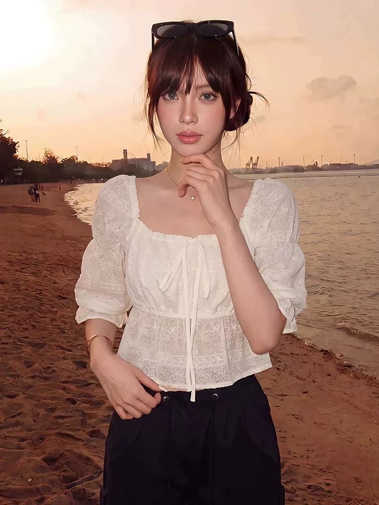 부드러운 바람 화이트 광장 칼라 거품 소매 여성 셔츠 여름 디자인 센스 작은 대중 셔츠 작은 셔츠 몸매 가꾸기 다용도 맨위