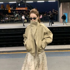 批发2026<b class='q'>春</b>季巨好看英伦风设计感立领短款风衣女韩系小个子休闲短外套