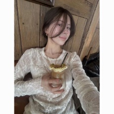 批发韩版时尚气质钩花镂空花朵长袖蕾丝衫女秋冬打底衫洋气小衫上衣潮