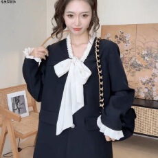 批发法式<b class='q'>设计</b>感V领大蝴蝶结西装外套女秋2026小众喇叭袖气质百搭西服