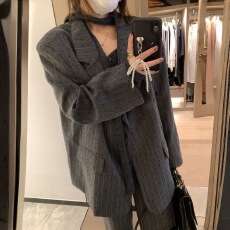 批发条纹<b class='q'>西装</b><b class='q'>外套女</b>修身通勤2026春秋新款韩版chic气质宽松灰西服上衣