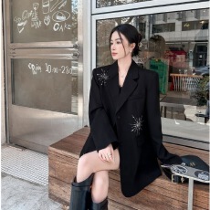 批发黑色小众设计感<b class='q'>西装</b>外套<b class='q'>女</b>2026年春秋季宽松小个子个性西服上衣潮