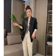批发高级感黑色长袖皮质时装2026<b class='q'>秋</b>新款显瘦百搭通勤西装外套时尚单品