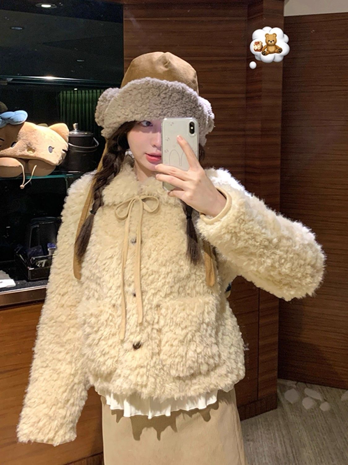 RY8965# 环保羊羔毛绒外套女短款2026冬季新款韩系显瘦翻领毛茸茸保...