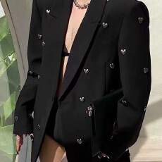 批发2026春秋新款黑色重工镶钻西装<b class='q'>外套女</b>高级设计感小众炸街气质西服