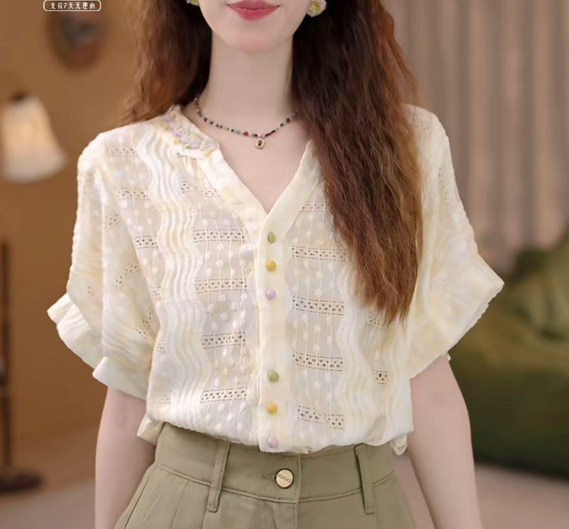 부드러운 달콤한 스타일 레이스 V넥 반팔 여성 셔츠 2026 여름 새로운 얇은 스타일 품격 다용도 단추 맨위