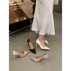 时尚黑色高跟鞋细跟侧空尖头浅口礼服简约百搭漆皮春夏款红底单鞋