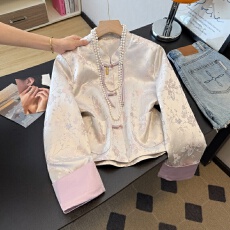 批发实拍新中式唐装国风<b class='q'>缎面</b>改良盘扣重工提花立领长袖女开衫上衣外套