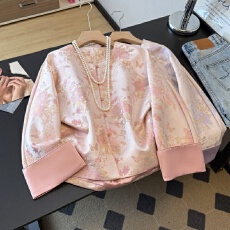 批发实拍新中式气质汉服国风改良盘扣重工提花刺绣翻折长袖女秋款外套