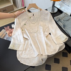 批发实拍新中式民族风圆领斜襟盘扣重工提花刺绣中袖开叉圆弧下摆上衣