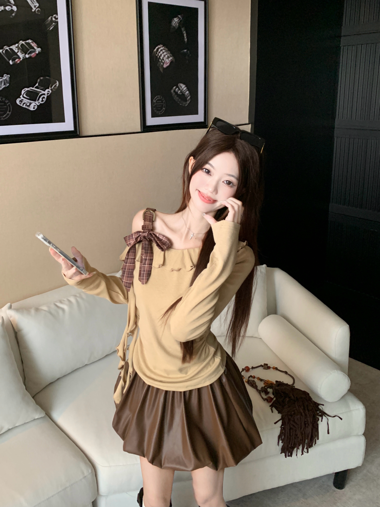 FA35733# 复古格纹蝴蝶结露肩荷叶边设计感修身长袖上衣百搭显瘦皮短裙 服裝批發女裝批發服飾貨源