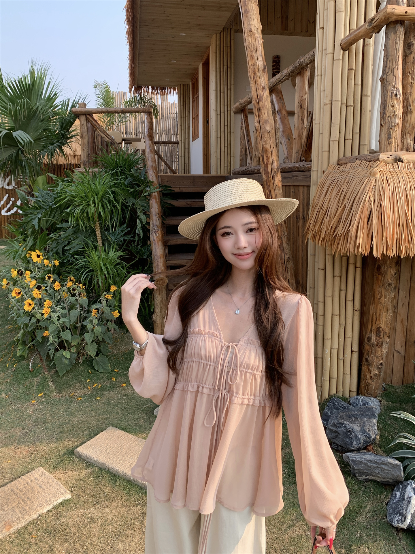 실사 이른 봄 한 부서 품격 주름 V넥 레이스업 작은 셔츠 캐미솔 투피스 슈트