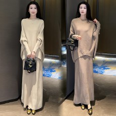 孕妇装大码女装套装裙秋冬装新款洋气宽松显瘦蝙蝠袖针织衫半身裙