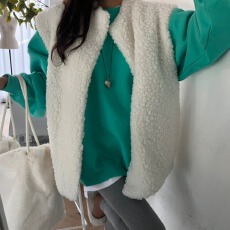 批发已出货     羊羔毛时髦宽肩简约复古廓形马甲  夹棉  外套