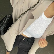 批发已出货    复古背后系扣设计气质宽松<b class='q'>西服</b>