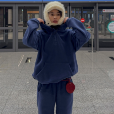 批发已出货   连帽字母刺绣袋鼠口袋加绒卫衣+字母刺绣长<b class='q'>裤</b>  两件套