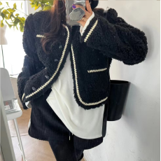 批发已出货    chic 小香风花边拼色皮草皮毛一体毛绒绒外套女