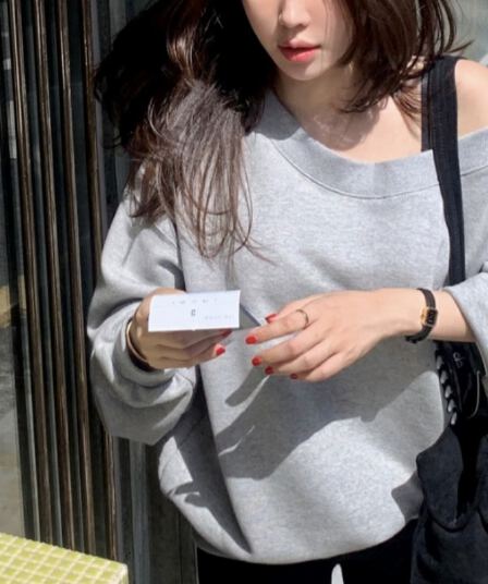 있음 선적 외국 가스 오프숄더 긴팔 단색 두꺼운 루즈핏 풀오버 스웨트셔츠
