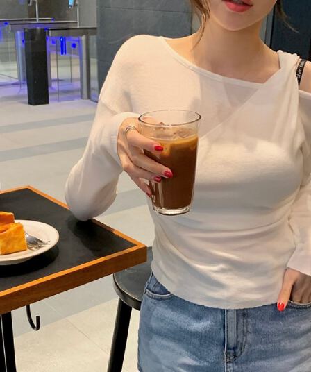 있음 선적 패션 순수한 욕망 불규칙 칼라 오프숄더 착용 가져 가라. 몸매 가꾸기 슬림해 보이는 긴팔 티셔츠