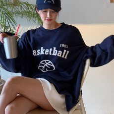 已出货   新字母圆领宽松长袖卫衣