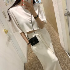 批发已出货   气质高级感<b class='q'>上衣</b>+半身裙  套装