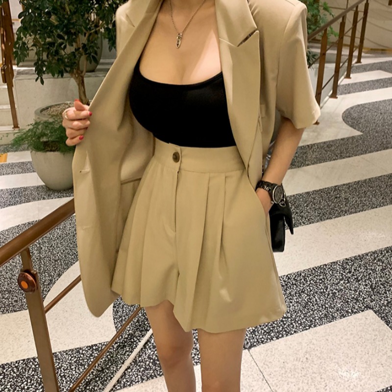있음 선적 얇은 스타일 정장 세트 여성 작은 키 디자인 센스 품격 슬림해 보이는 캐주얼 반바지 투피스 세트