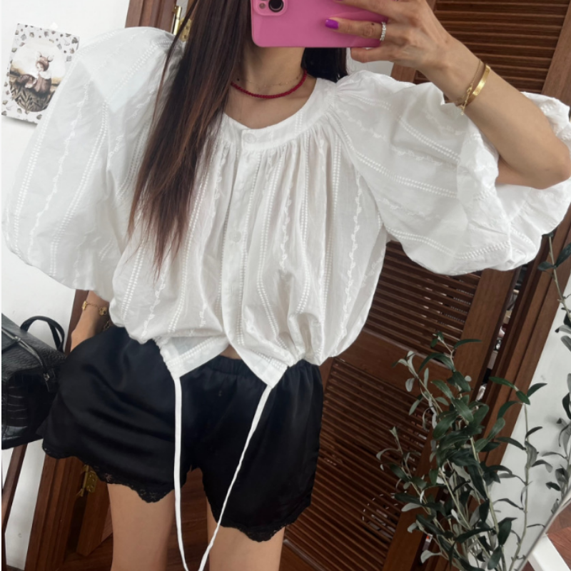 새로운 여름 루즈핏 라운드 넥 디자인 센스 거품 소매 연령 감소 맨위