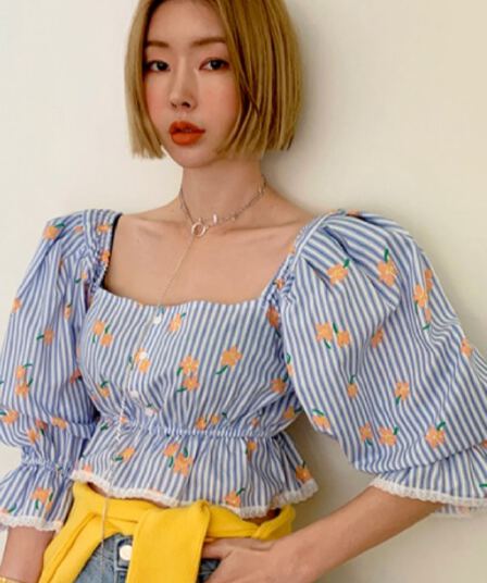 있음 선적 달콤함 품격 보트넥 밴딩 허리 수축 레이스 측면 작은 꽃무늬 셔츠